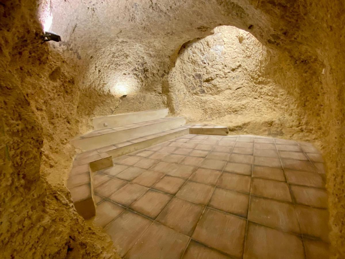 Villa Sol Casa Con Cueva Privada Y Vistas A La Iglesia Requena Exteriér fotografie